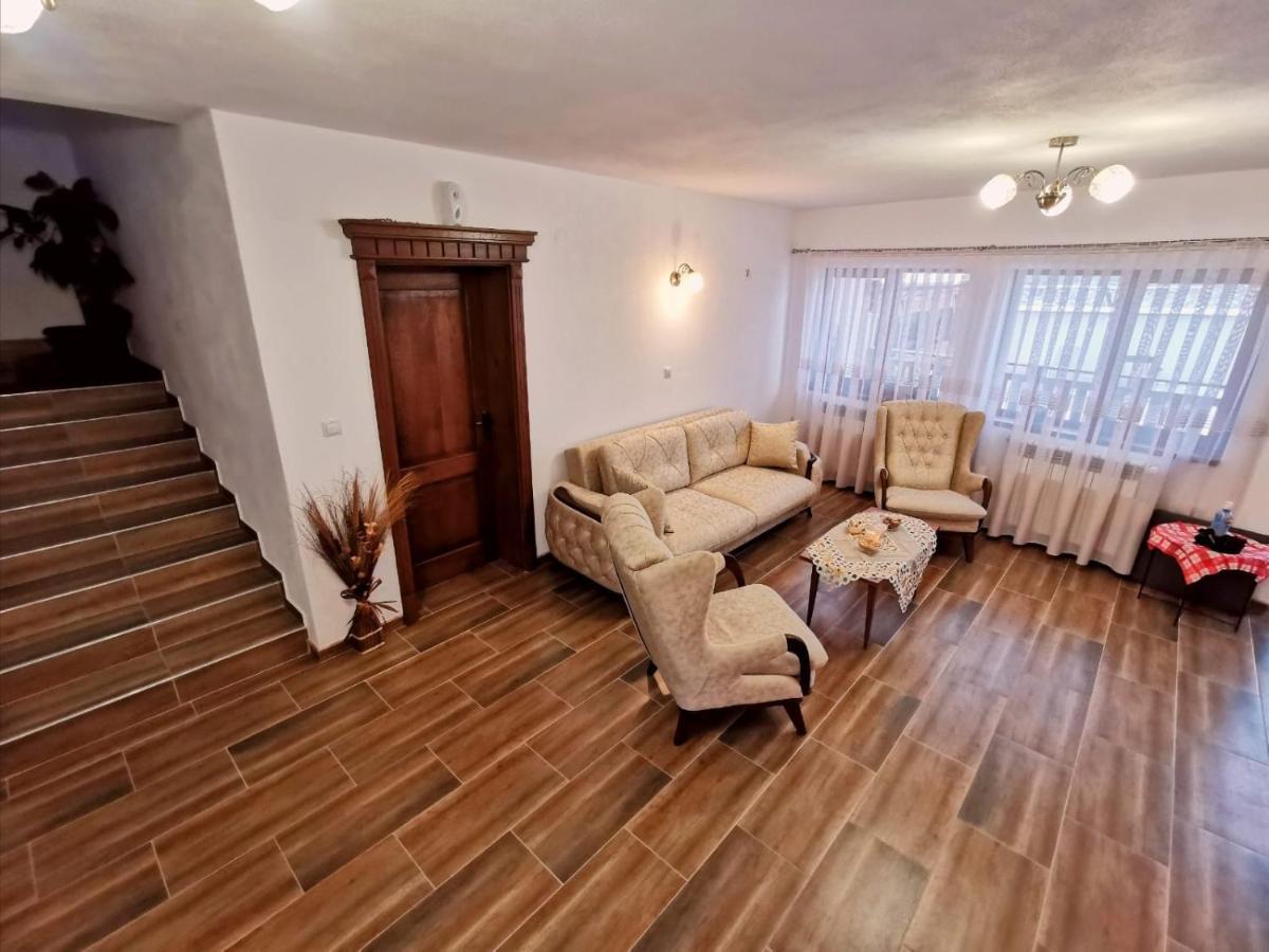 Casa Alexandra Villa Gales Екстериор снимка
